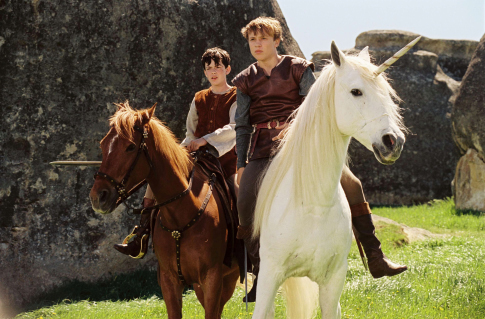 600full-the-chronicles-of-narnia -the-lion,-the-witch-and-the-wardrobe-photo