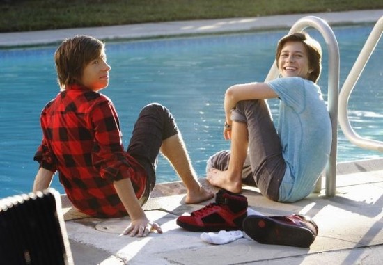 NO-ORDINARY-FAMILY-No-Ordinary-Friends-3-550x381